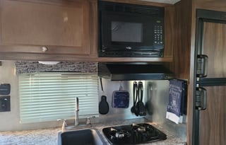 Dream Creek Comfort with dinette slide and bunks