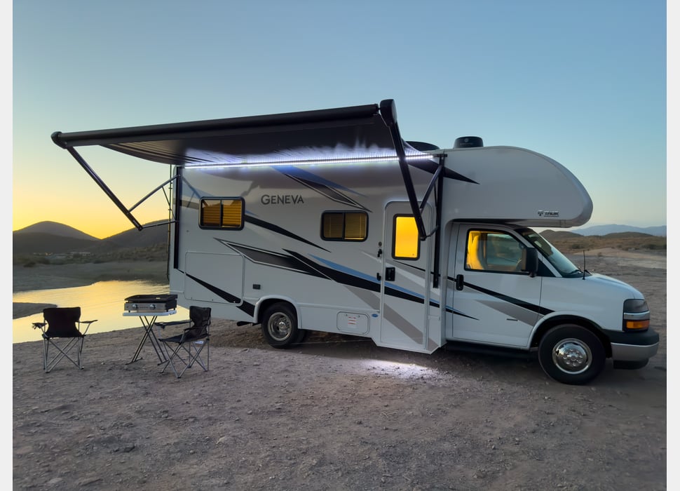 Class C Motor Home rentals in Glendale