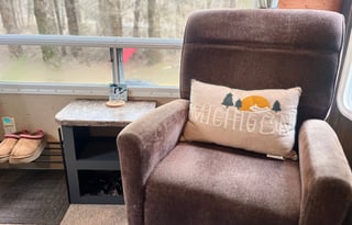 Cozy Home Pet Friendly RV