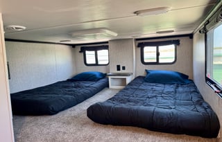 2023 Cross Roads RV Hampton HP370FDL