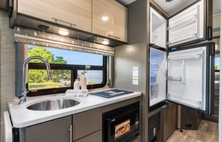 2023 Thor Motor Coach Axis 24.1