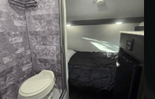 Sleeps 4/Bunks and Queen/Couples/Small Family