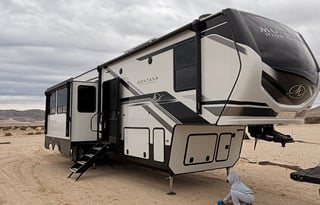 2025 Keystone RV Montana High Country 381TB