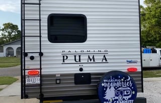 M&M’s Family Camper: 2022 Palomino Puma 25BHFQ