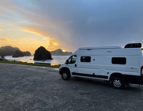 Winnebago Solis 59PX