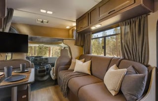 (#6) 30’ Adventure RV– Sleeps 6|Generator|Festival