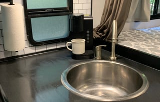 Adventure-Us, Home Away From Home,  Thor Majestic