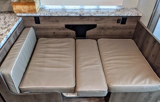 2019 Jayco Alante Sleeps 8 Comfy! Bunkhouse! Kids!