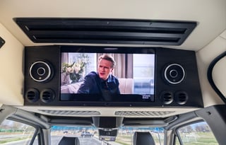 Luxury Mercedes easy park/drive, seats 8, sleeps 2