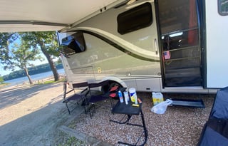 Mini Luxury Apartment on Wheels for Drycamping!