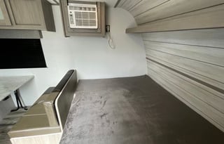 2024 Coleman Lantern 17B - Sleeps 5