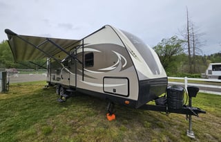 2017 Dutchmen RV Kodiak Ultimate 295TBHS