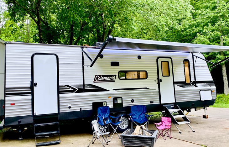 Enjoy outdoor entertaining under the powered awning with LED's and bluetooth speakers.
Camp chairs, cornhole and bocce ball games also provided.