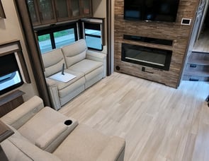 Grand Design Solitude 390RK