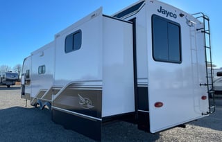 Cajun Jayco Eagle