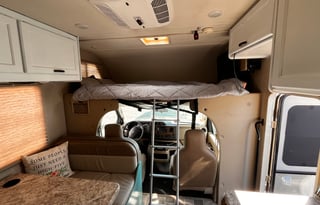 2020 Thor Motor Coach Chateau 22E