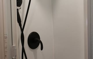 Luxury|Completely Off Grid|Full Kitchen/Bath|Awning|Bike Mount|2022 Build