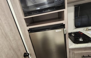 Enjoy our Coleman Lantern LT 17R