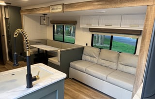 2024 Heartland Eddie Bauer 34bsbh