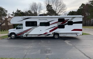 2021 Thor Quantum SL31 Class C