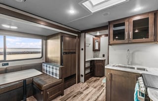 AMAZING BUNKHOUSE CAMPER!