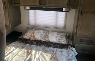 2021 Coachmen RV Leprechaun 270QB(Paris) Ford 350