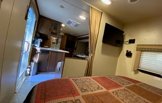 Home Away From Home- 2015 Jayco Great floor plan!
