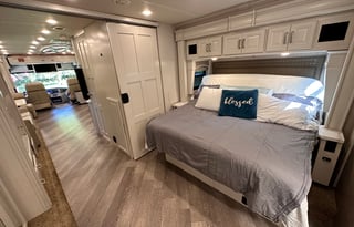 2021 Diesel, Bunks, 2 Full Baths