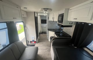 2014 Thor Majestic Motor Coach