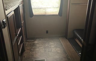 2012 CrossRoads RV Zinger ZT28BH