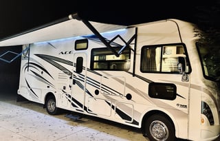 2018 Thor A.C.E. Class A | Sleeps 8 | 28Ft Long