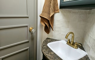 27’ Z1 Bunkhouse. Pet friendly and half ton rated!