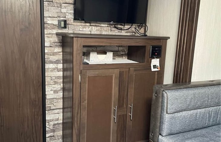 tv/entertainment area