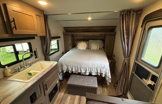 Cozy Country Bunkhouse for Couples or Families