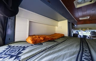 Couples OFF-GRID High Roof Camper Van