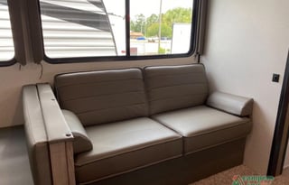 Brand New !!! 2021 Keystone Hideout