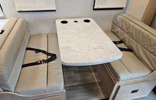 Luxury Class C Like NEW!!!