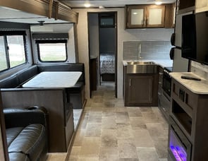 Dutchmen RV Coleman Light 3215BH