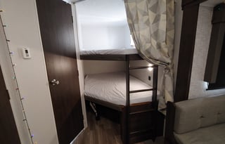 Sea-Beez Glamper: Like New! 2020 RV Rental