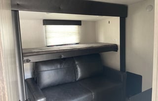 2022 Cherokee Arctic Wolf Suite 3660