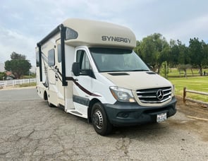 Thor Motor Coach Synergy SP24