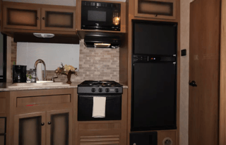 GLAMP IN STYLE: LUXURY 2 BED/1BA, FULL KITCHEN, TV