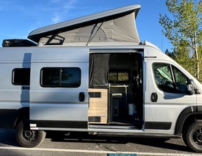 Winnebago Solis 59PX