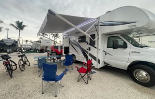 2023 Thor Motor Coach Quantum LC22
