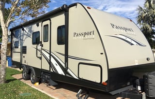 2017 Keystone RV Premier Ultra Lite 24RKPR