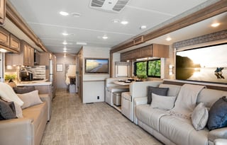 2021 Thor Motor Coach Miramar 35.2"Big Teddy"