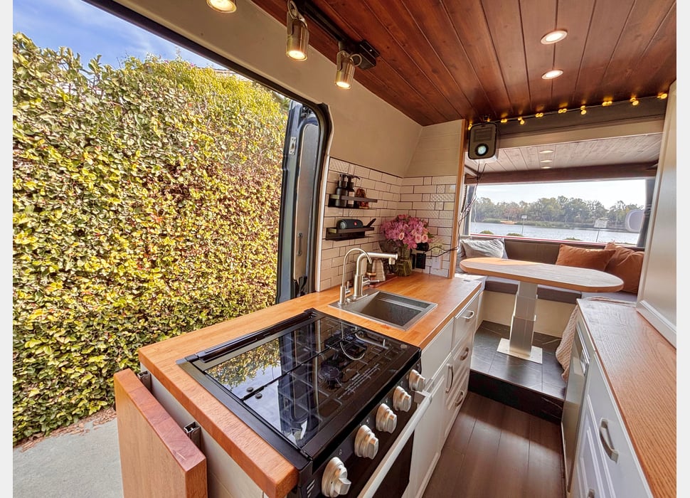 Class B Camping Van rentals in El Segundo