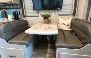 2022 Thor Motor Coach Quantum LC