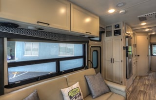 2022 ACE 27 FT Easy to Drive Class A! Sleeps 6-8