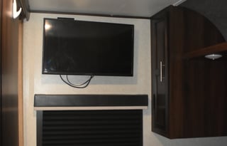 The Trailhead Lodge – Pet-Friendly Family Camper